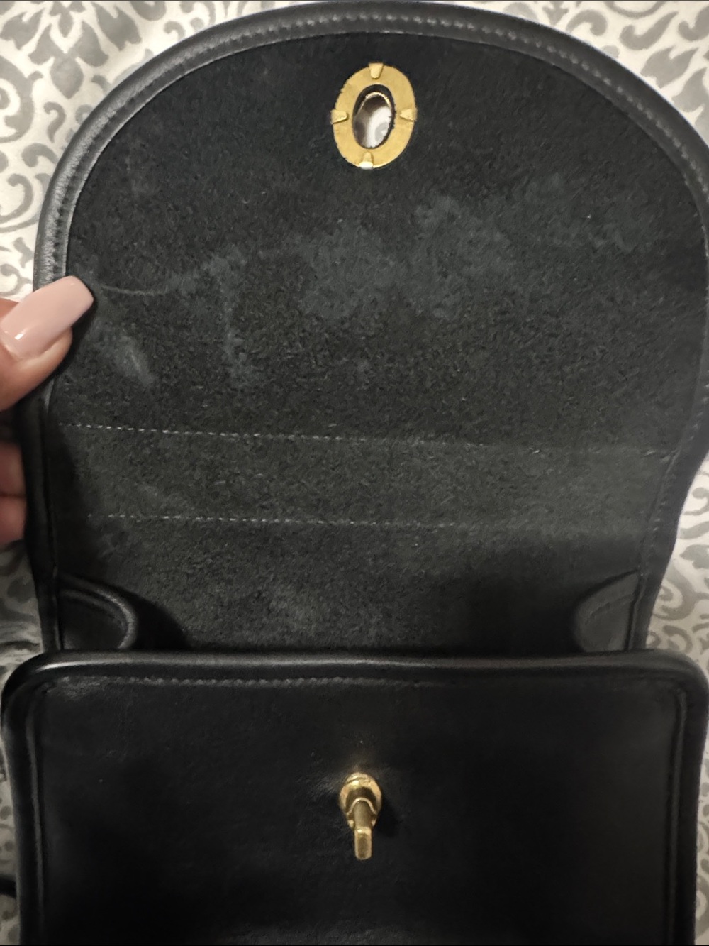 Vintage Regina Coach Bag Black Leather Top-Handle Crossbody with Gold Turnlock - Picture 9 of 12